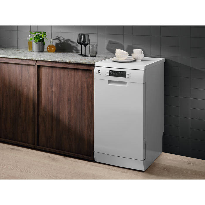 Electrolux - Small dishwasher - ESS43210SW